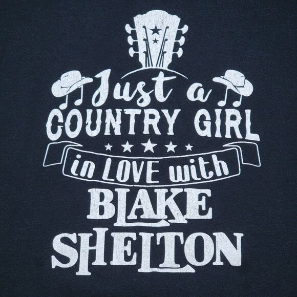 Gildan SS Black Tee "...Country Girl In Love...Blake Shelton" - Size Large - Picture 1 of 5